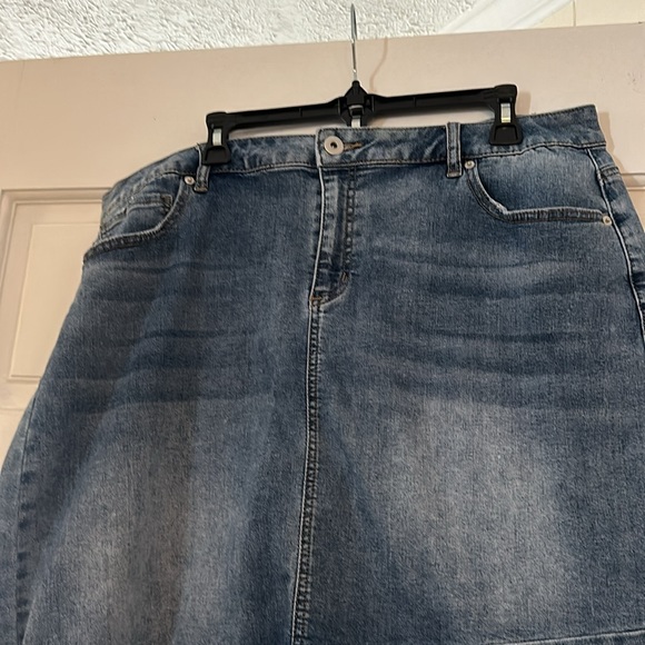 1948 Denim skirt. Worn once. Has soft wash feel and denim color - Picture 3 of 4
